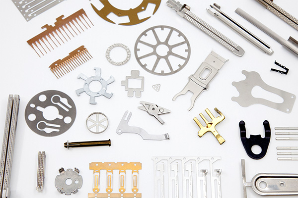 High-precision metal stamping die